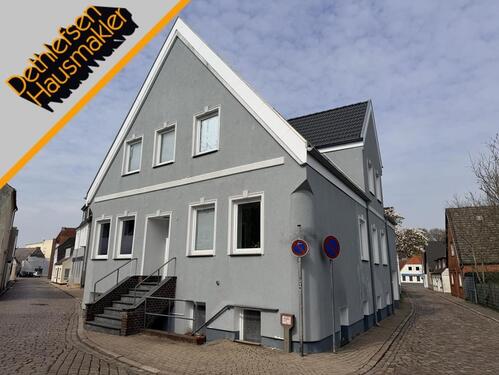 Foto - Renovierte 3 Zi.-Whg. im 1. OG eines 3-Parteienhauses mit PKW-Stellplatz nahe Marktplatz in Heide