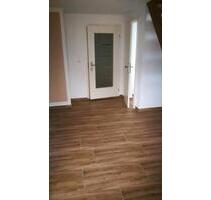 Schöne 3 Raum Wohnung mit EBK - 485,00&nbsp;EUR Kaltmiete, ca.&nbsp; 72,00&nbsp;m&sup2; in Bernstadt auf dem Eigen (PLZ: 02748)