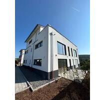 Exklusive 2-Zimmer-Wohnung mit Terrasse und einzigartigem Blick - Gründau