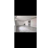 2,5 Zimmer Wohnung inkl. eigenem Garten, Stellplatz - Nürtingen