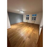 1.5.26 Schöne 2 Zimmer Dachgeschosswohnung in Barum zu vermieten