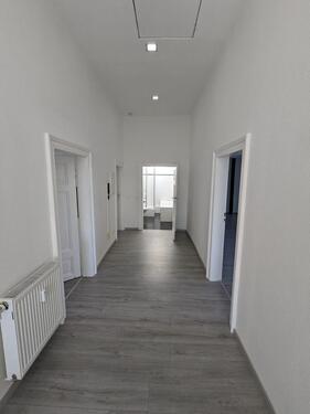 Foto - Helle 3-Zimmer-Dachgeschosswohnung mit EBK