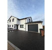 Doppelhaushälfte mit Garage und Garten zu vermieten - Nennslingen