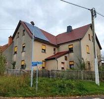 Drei -Seiten- Hof, großes Grundstück, Solaranlage, Gasheizung - Langenleuba-Niederhain