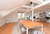 Foto - Lichtdurchflutete Dachgeschosswohnung mit Stil in guter Lage von