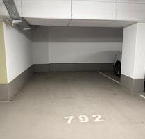 Extragroßer Stellplatz in Tiefgarage - Frankfurt am Main Gallus