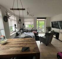 Gut geschnittene 2,5 Zimmerwohnung mit Balkon (Bad Lippspringe)