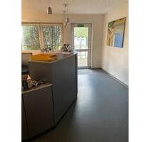 Büro möbliert, bestehend aus 2 Räumen incl. Küche, WC u. Parkpl. - Kehl