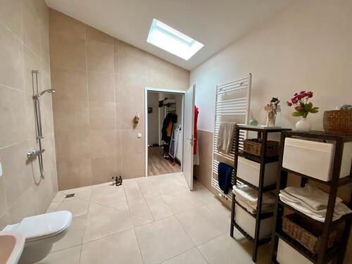 Foto - Großzügige barrierefreie 2,5-Zimmer-Wohnung mit Dachterrasse