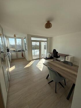 Foto - Helle 1-Zimmer-Wohnung mit überdachtem Balkon & EBK – Neubau aus