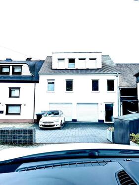 Foto - Exklusives Einfamilienhaus mit Garten und Doppelgarage in Fell