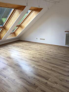 Foto - 3,5 Zimmer-Dachgeschosswohnung - 620,00 EUR Kaltmiete,