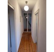 Helle Zweizimmer-Dachgeschosswohnung in Wermelskirchen-Wüstenhof - Remscheid Lüttringhausen