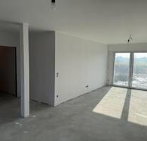 Moderne, kernsanierte 2,5-Zi Whg. EBK 