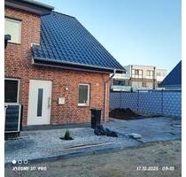 Erstbezug Neubau-Doppelhaushälfte,5 Zimmer frei ab sofort - Halle