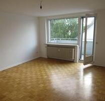 Uninähe. 2 -Zi.- Whg. mit Balkon und EBK. Prima Lage in Herrenhausen. - Hannover Herrenhausen-Stöcken