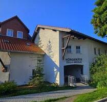 Wohnen wie im eigenen Haus – großzügige Familienwohnung mit separatem Zugang - Zella-Mehlis