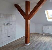 Schnuckelige Dachgeschosswohnung mit Badewanne - Chemnitz Hilbersdorf