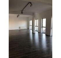 Vielfältig nutzbar - ab sofort großzügige Gewerbefläche zu vermieten - Leipzig Nord