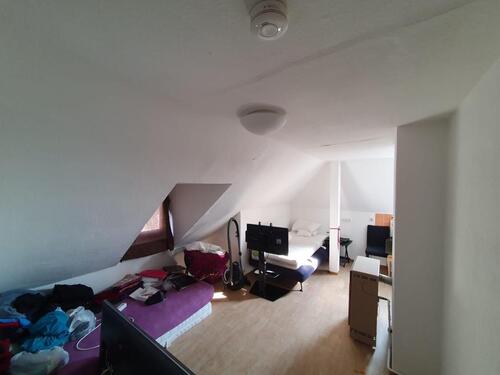Foto - 1 Zimmer Wohnung ( WG - geeignet, da 2 getrennte Eingänge )