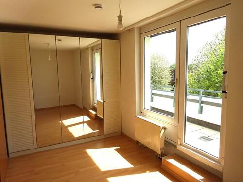 Foto - Exklusive Dachterrassen Wohnung, EBK, Bad, TG-Einzelstellplatz,