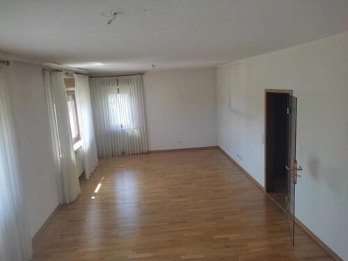 Foto - Mietwohnung 3 Zimmer Küche Bad - 950,00&nbsp;EUR Kaltmiete, ca.&nbsp; 95,00&nbsp;m&sup2;