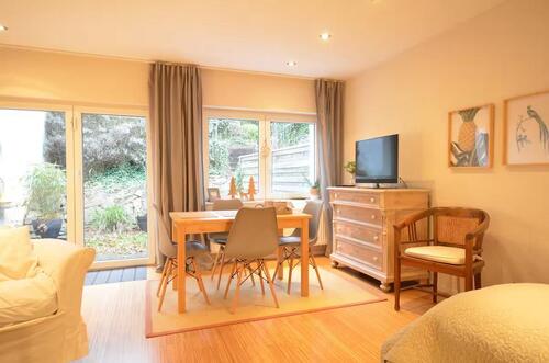 Foto - Stilvoll möblierte 1-Zimmer-Wohnung im Herzen Junkersdorfs