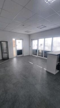 Foto - Gewerbefläche zu Vermieten,Neubrandenburg