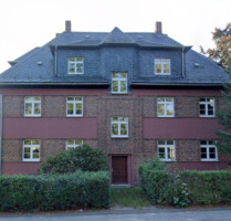 Exklusive Dachgeschosswohnung in Brand-Erbisdorf: Erstbezug mit höchstem energetischem Standard