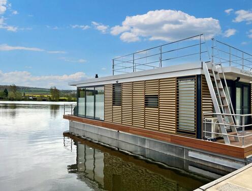 Foto - ✨ Floating House – Exklusiver Urlaub auf dem Wasser ✨