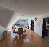 3-Zi.-DG-Wohnung mit offenem Wohn-Ess-Bereich in zentraler Lage - Dietenheim