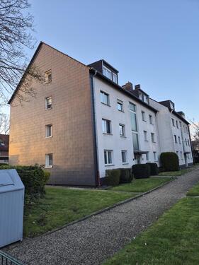 Foto - Gepflegte 3,5 Zimmer DG-Wohnung mit EBK + Klimaanlage