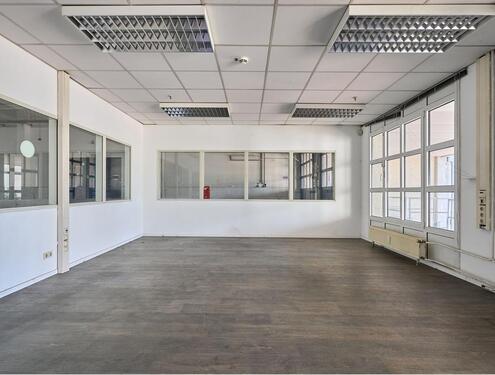 Foto - Lagerfläche am Technopark – helle, geräumige und sofort verfüg-bar