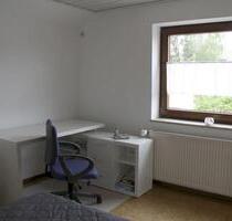 Sehr schöne helle 1,5 Zi-Wohnung in HN - Leingarten mit Einbauküche.