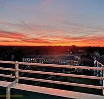 Stilvoll wohnen auf Zeit – frisch renovierte, voll ausgestattete Wohnung mit Balkon und Aufzug - Hamburg Wandsbek