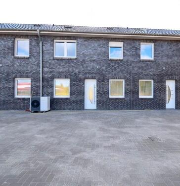 Foto - NEUBAU Reihenmittelhaus mit Wärmepumpe und Fußbodenheizung