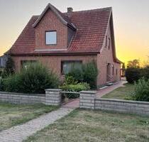 Großzügiges Zuhause mit 6 Zimmern, großem Garten und 3 Garagen - Weyhe