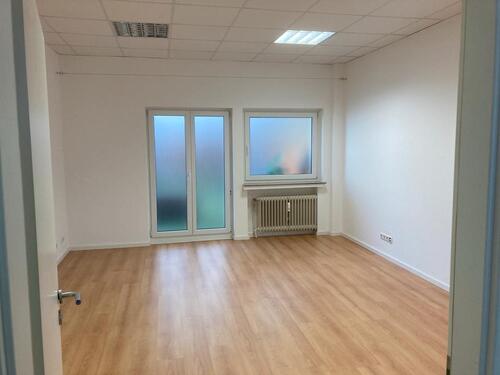 Foto - Praxisraum Büroraum Porz-Mitte - 700,00 EUR Kaltmiete, ca.  25,00 m²