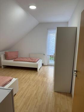 Foto - Neu renoviertes Haus mit neuen Möbeln - WG Zimmer zu vermieten