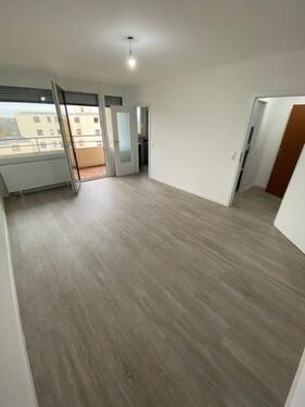 Foto - Erstbezug nach Sanierung-Moderne 1-Zimmer-Whg in Ffm-Sossenheim