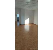 Haus zu vermieten - 950,00&nbsp;EUR Kaltmiete, ca.&nbsp; 135,00&nbsp;m&sup2; in Hönningen (PLZ: 53506)