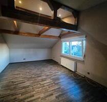 Attraktive Dachgeschosswohnung in Friedberg (Hessen) ab sofort