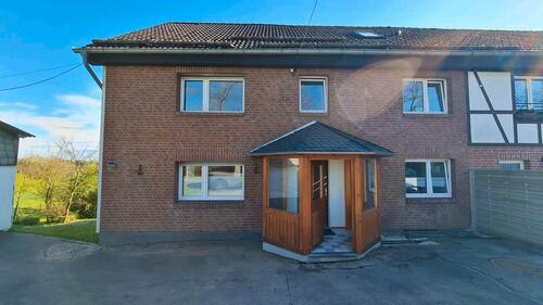 Foto - Doppelhaushälfte zur Miete - 950,00&nbsp;EUR Kaltmiete, ca.&nbsp; 140,00&nbsp;m&sup2;