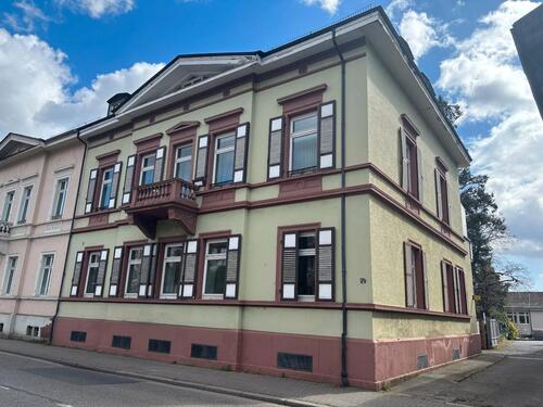 Foto - Großzügige 5-Zimmer-Wohnung, Innenstadtnähe