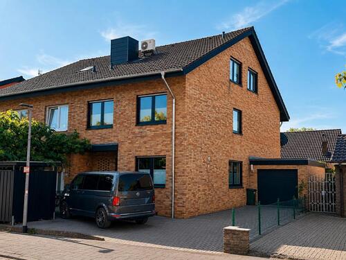 Foto - Modernisierte Doppelhaushälfte 164 m² 7 Zimmer Garage Südterrasse