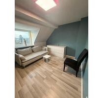 Möblierte 2-Zimmer-Dachgeschosswohnung in Solingen-Höhscheid
