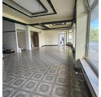 Gewerberäume mit lichtdurchflutetem Schaufenster - Molfsee