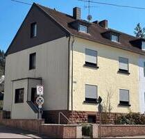 Helle 2- Zimmerwohnung mit Balkon und Küche in Merzig