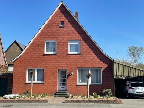 Foto - Einfamilienhaus, großzügiges Grundstück