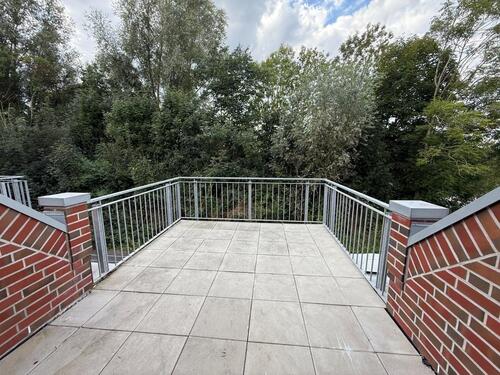 Foto - Moderne Dachgeschosswohnung mit Balkon und EBK